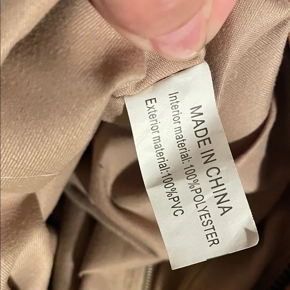 Darcy Marks London Vegan-Taupe Leather Shoulder Bag - Picture 4 of 7